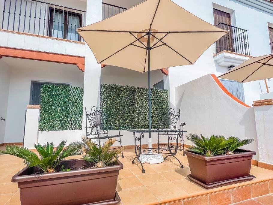 Modern 2 Bed Apartment With Pool In Фрихилиана Экстерьер фото