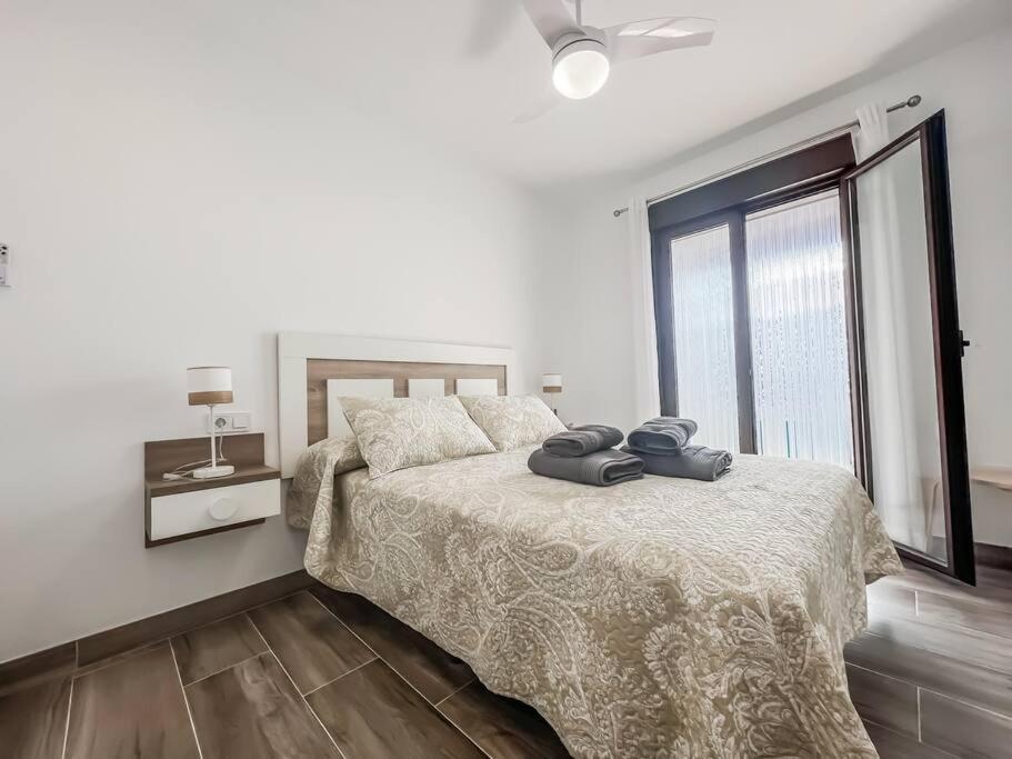 Modern 2 Bed Apartment With Pool In Фрихилиана Экстерьер фото
