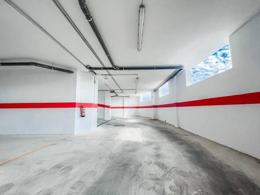 Modern 2 Bed Apartment With Pool In Фрихилиана Экстерьер фото